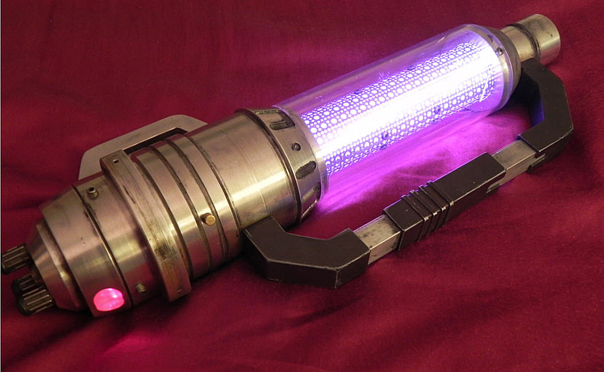 Star Trek Prop, Costume & Auction Authority: Star Trek: Voyager Alien