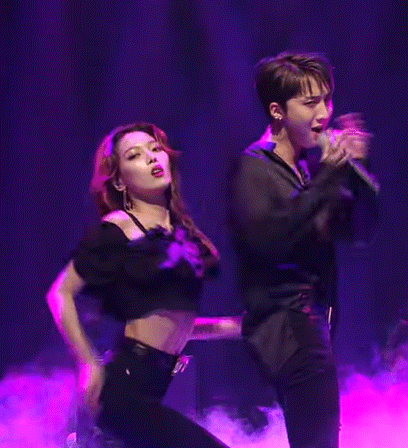 복근이 점점 생기는게 보이는 전소민.kard | 인스티즈