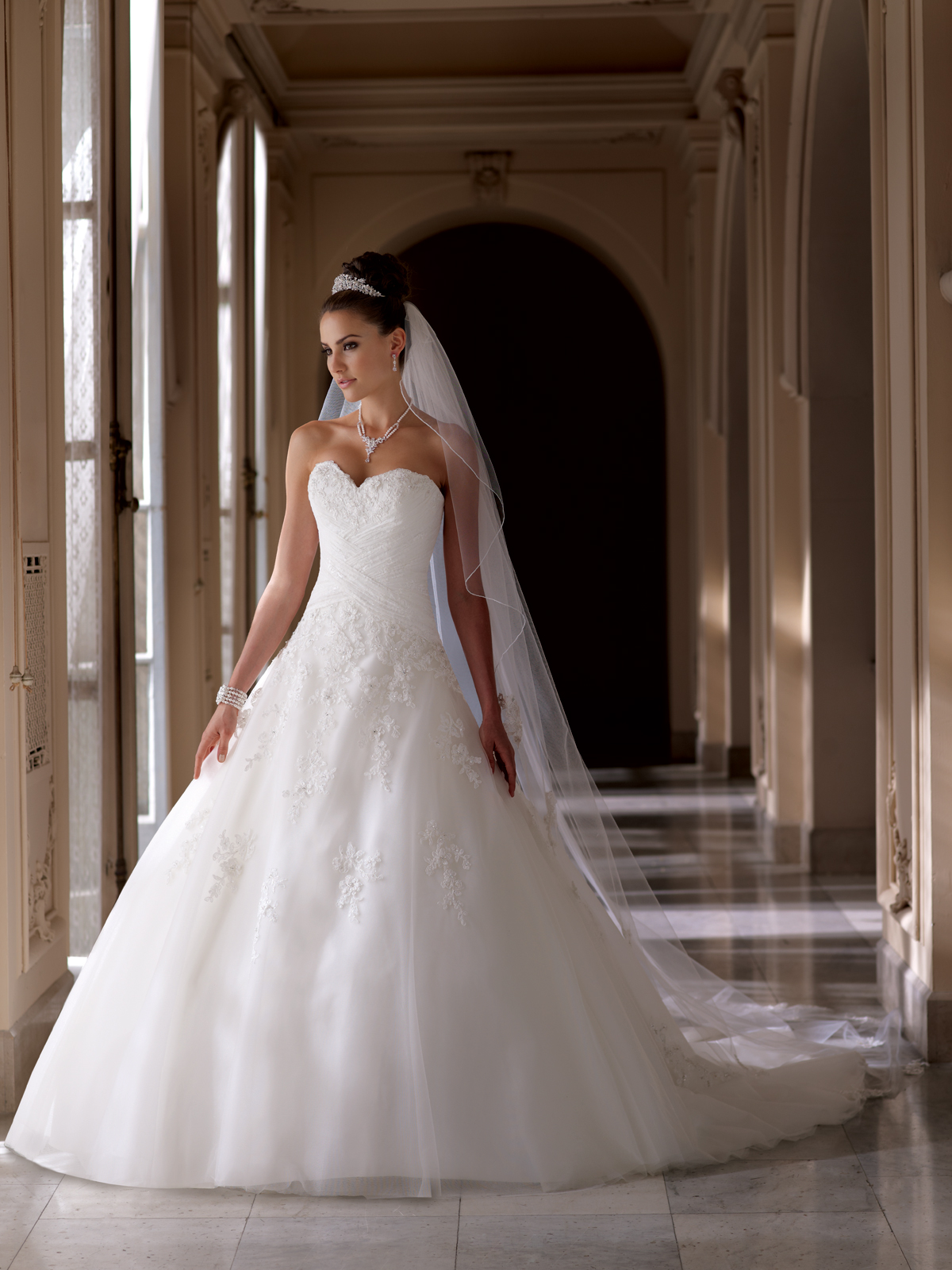 IN LOVE WITH BEAUTY: Wedding Dresses by David Tutera