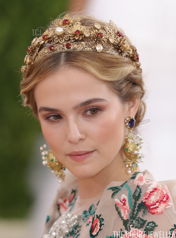 The Daily Diadem: Zoey Deutch at the Met Gala | The Court Jeweller