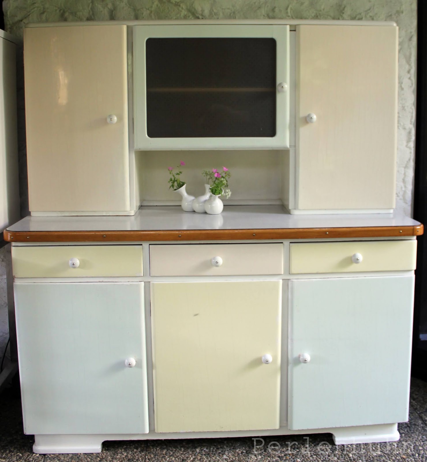 Perlenhuhn: Freutag: mein pastelliger Retro Küchenschrank für die