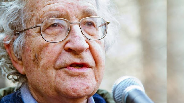 Noam Chomsky : estamos ante otro fallo masivo y colosal del capitalismo Noam Chomsky : estamos ante otro fallo masivo y colosal del capitalismo