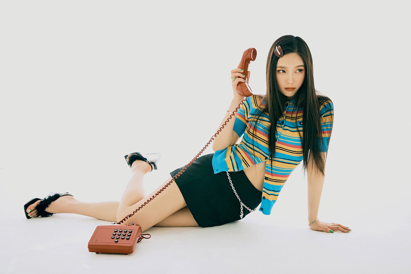 [MV] Joy 조이 de Red Velvet se presenta con 안녕 (Hello) en solitario. BA