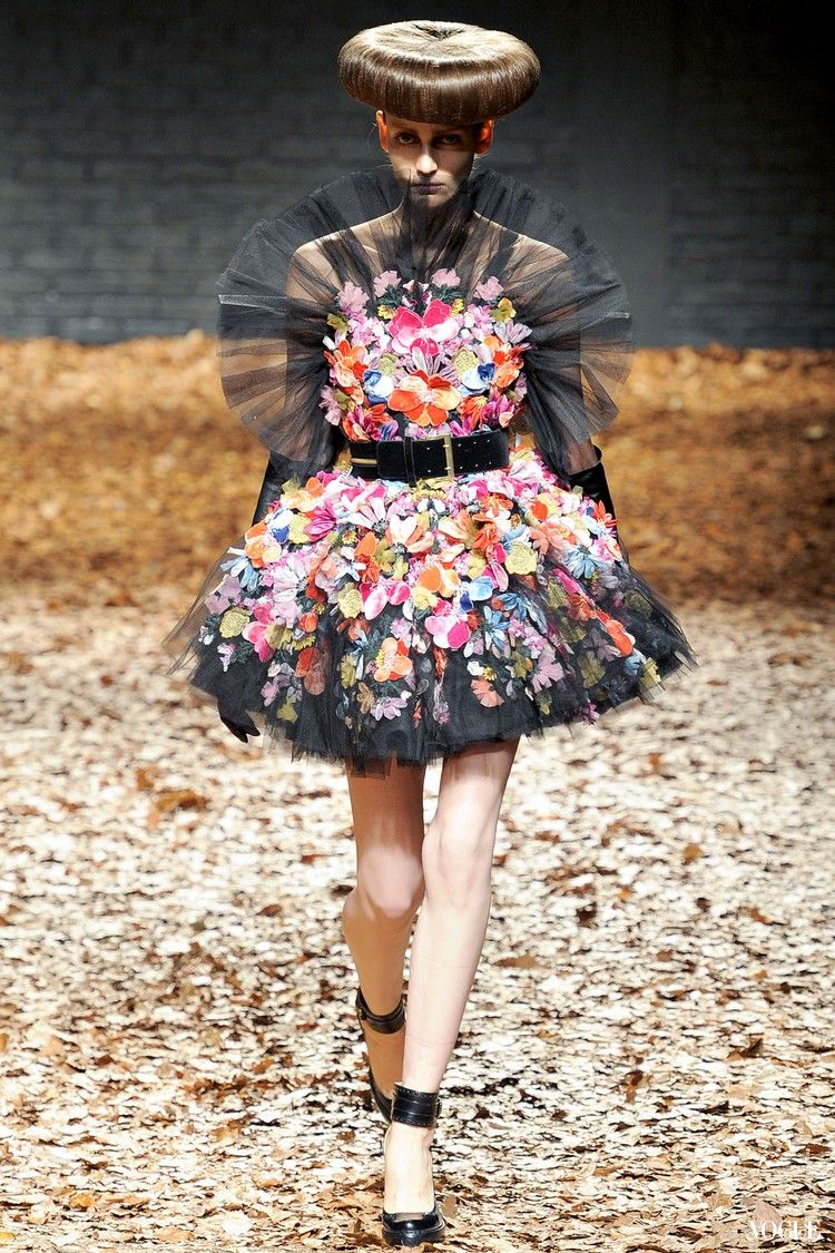 Alexander McQueen スリーブ ぺプラムトップス トップス