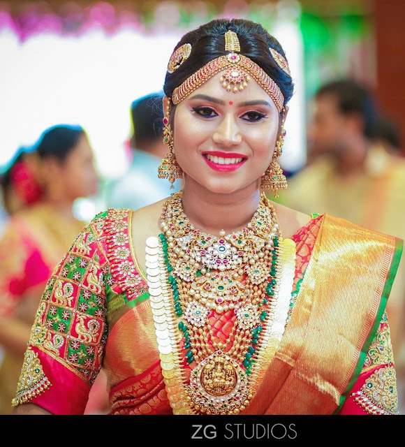 South Indian Bride in Kundan Wedding Jewellery - Jewellery Designs