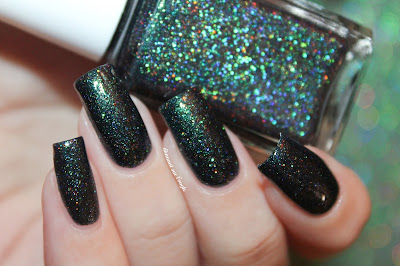 Swatch of the nail polish "Harbour Lights" from Glam Polish  // What's In-die Box