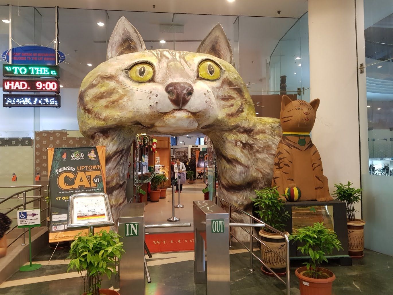 igoiseeishoot: Cat Museum Kuching