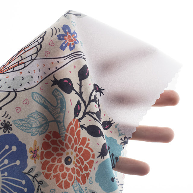 ROBE DE SOIRÉE : COMMENT CHOISIR LE MEILLEUR TISSU POUR LA CONFECTIONNER 5 Crêpe