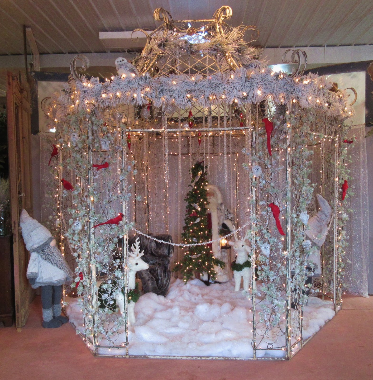 Maybe It's Just Me: It's Beginning to Feel a Lot Like Christmas