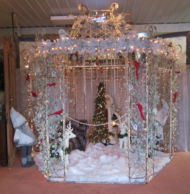 Maybe It's Just Me: It's Beginning to Feel a Lot Like Christmas