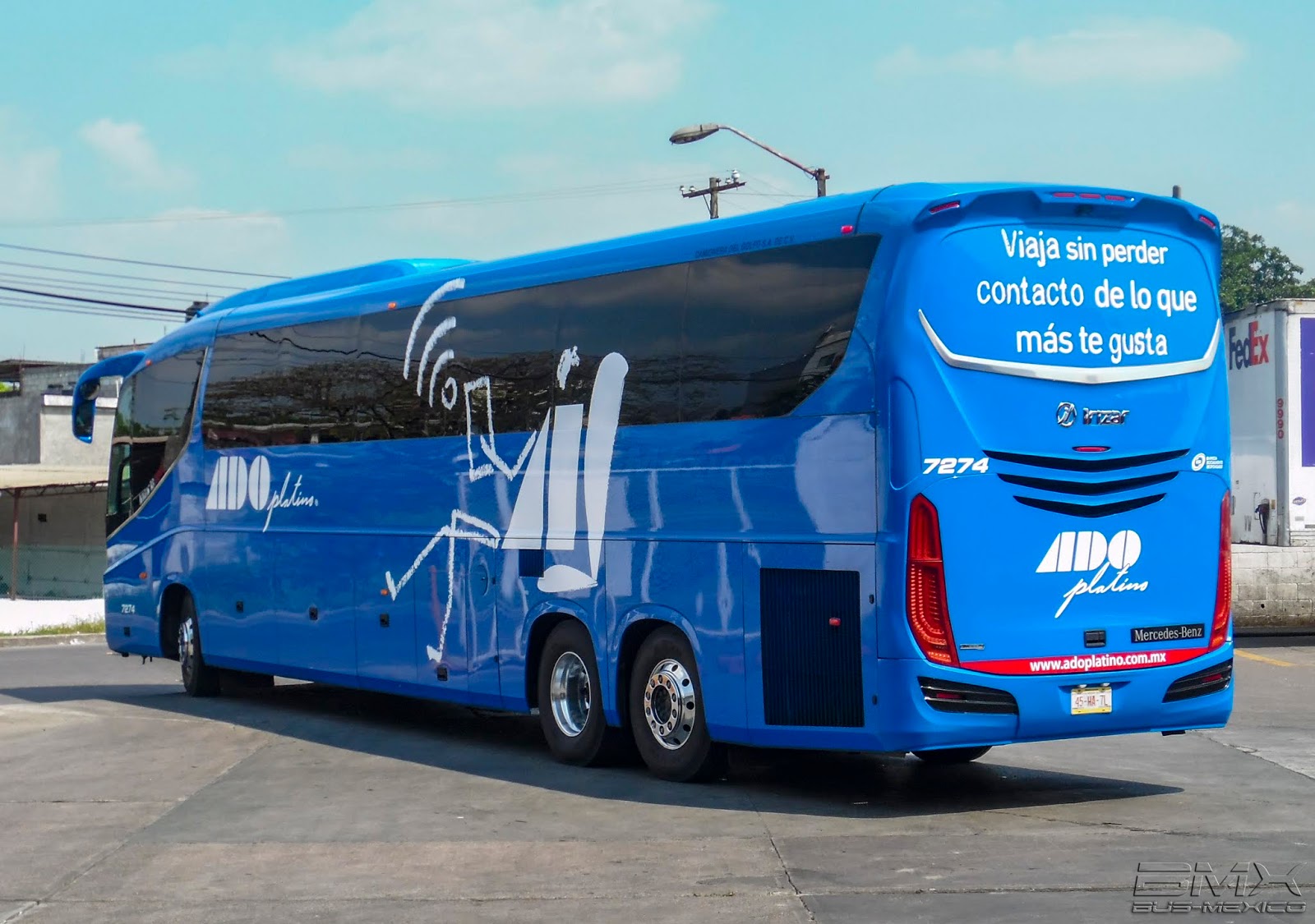Camionera del Golfo ADO Platino BusMéxico