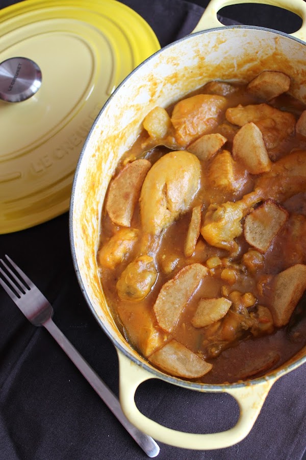 guiso o asaillo de pollo al vino de mi abuela con patatas