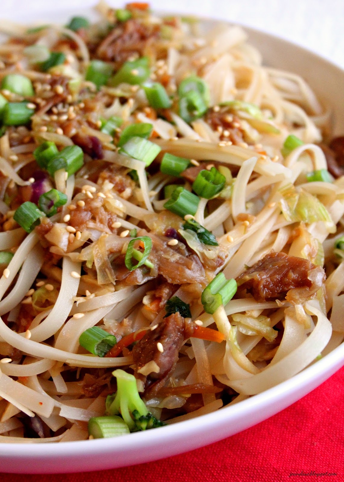 Jo and Sue: Vegan Mongolian "Beef" Noodles
