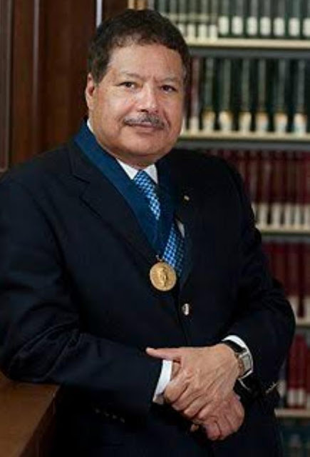 الدكتور أحمد زويل الدكتور أحمد زويل