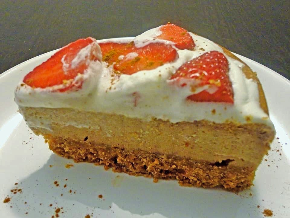 Cinnamon & Nutmeg Cheesecake with Strawberries Recipe