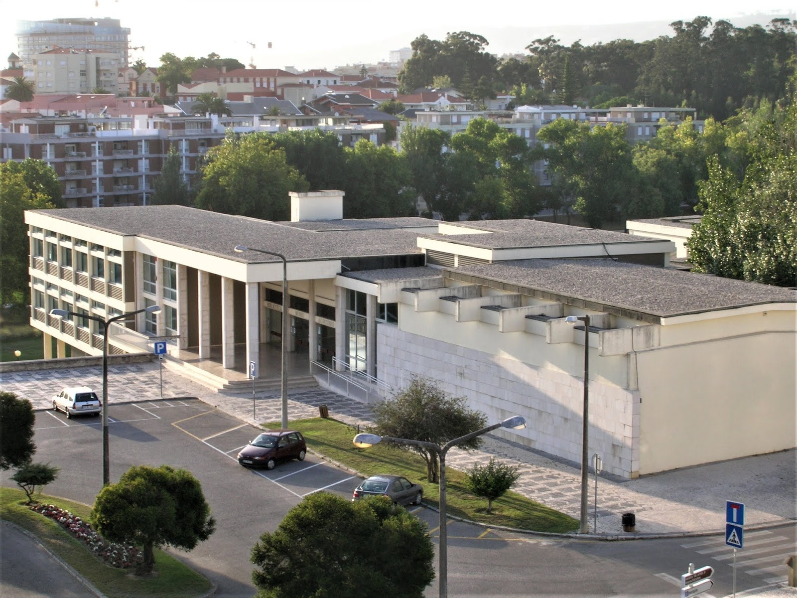 Artes & Exposições & Cultura & Leituras Já reabriram ao público os