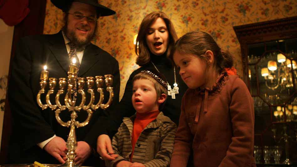 How many Candles on a Menorah? Hanukkah Menorah 2017 Happy Hanukkah