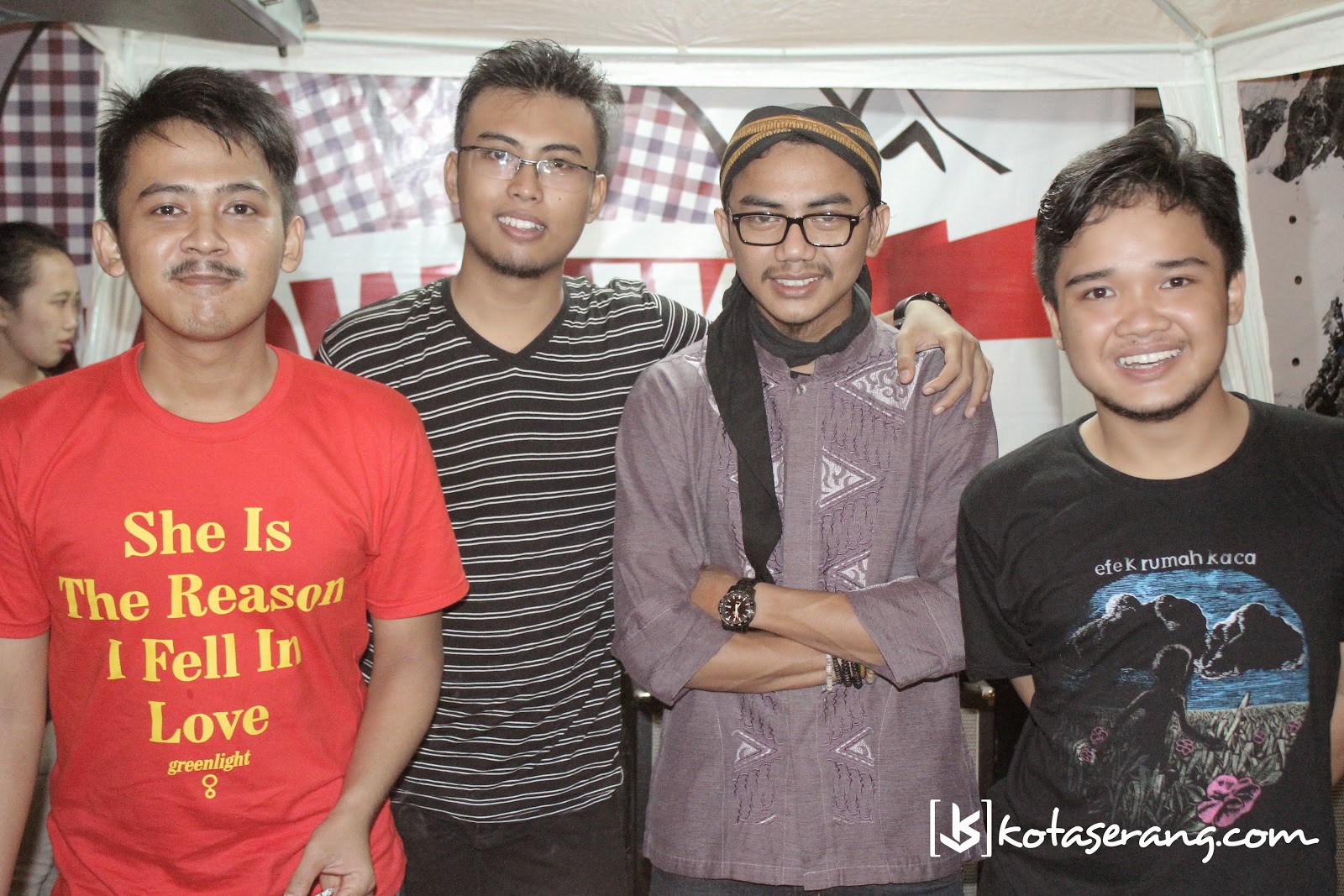 StayUp Band Pada Acara Musik Amal Sambut Ramadhan Dengan Berbagi StayUp Band Pada Acara Musik Amal Sambut Ramadhan Dengan Berbagi