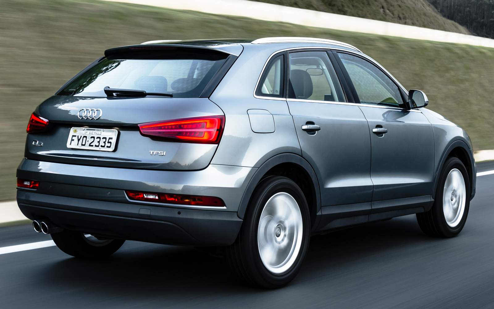 BR: Próximos lançamentos - Página 34 Novo-Audi-Q3-2016%2B%25282%2529