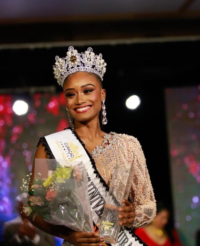 Miss Universe Curacao 2021 is Shariengela Cjintje