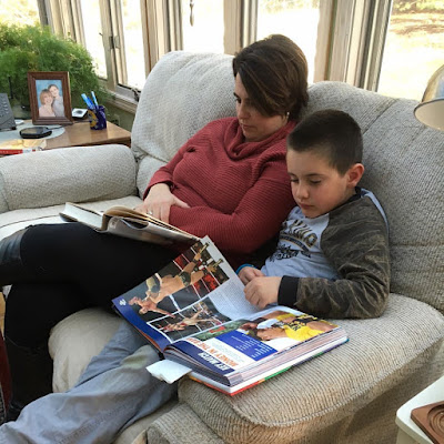 Build community, cultivate readers and spark creativity with a repurposed Little Free Library. A fabulous DIY project, these portable libraries help promote literacy by offering free books for all. Learn how you can make your own on a small budget. {reading, LFL, elementary, plans, ideas, tips} #freebooks #communityinvolvment