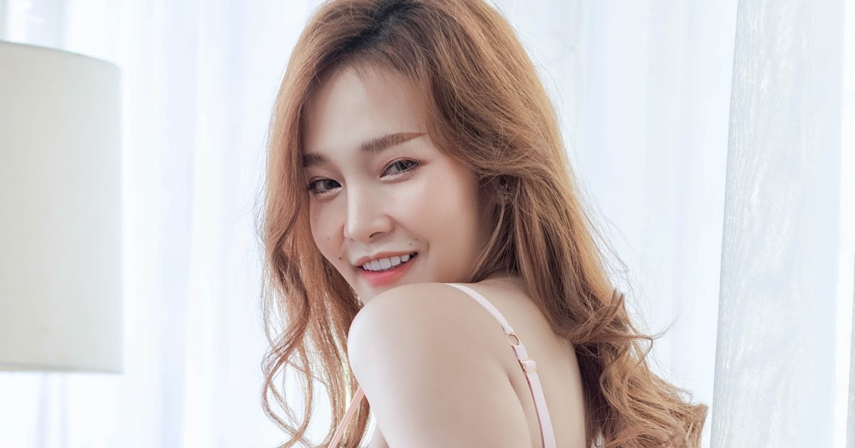 Hot girl…Chom MaRu…