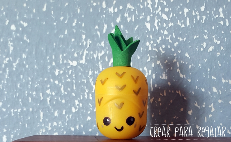 reciclar huevos kinder funda protectora auriculares