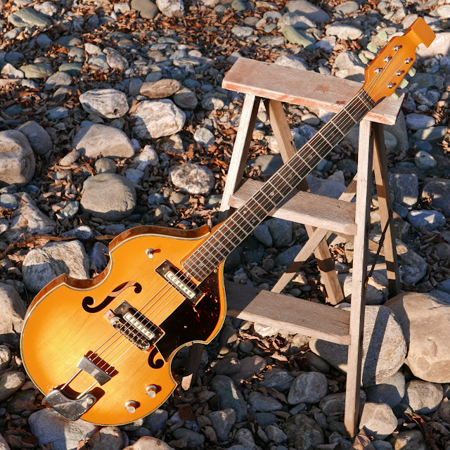 1960s Teisco ViolinShaped Hollowbody Electric Guitar