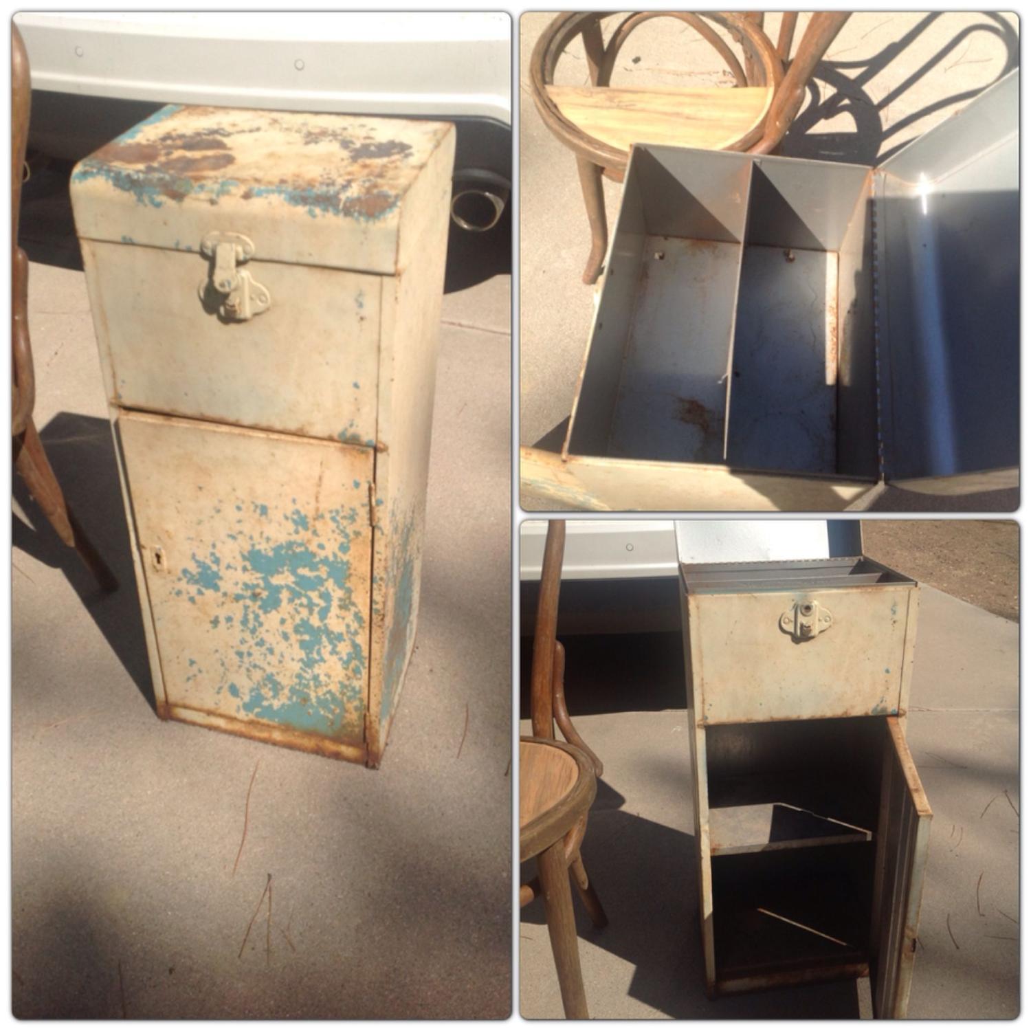 chalk paint & more old rusty metal cute garage