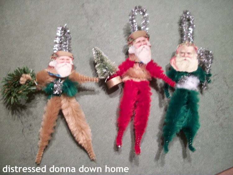 Chenille stem figures, Christmas, Old World Santas