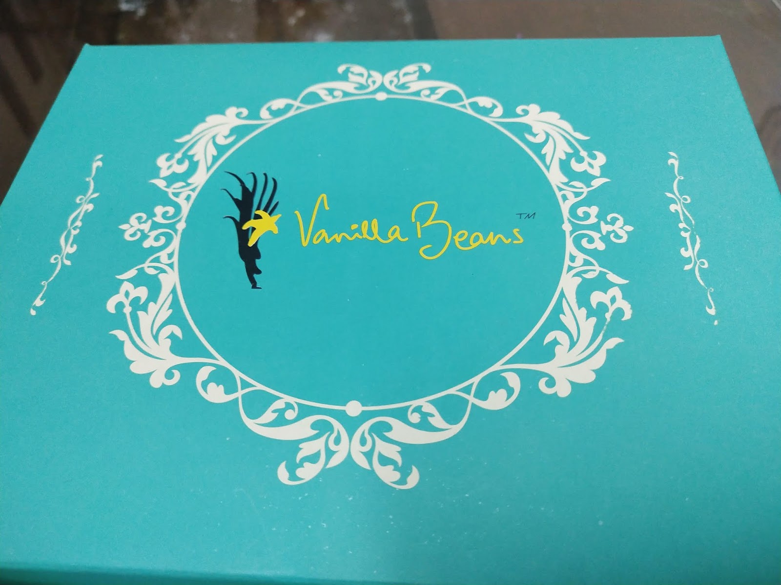 Try Freshly Baked Drool Worthy Cakesicles at Vanilla Beans