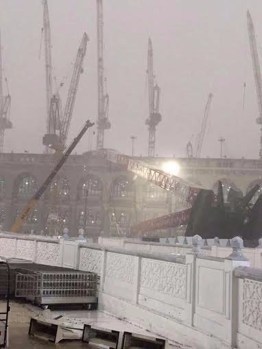 107-deaths-reported-in-crane-collapse-at-mecca-grand-mosque-सऊदी अरब में मक्का मस्जिद पर क्रेन गिरी 107 लोगों की मौत , 238 घायल 107-deaths-reported-in-crane-collapse-at-mecca-grand-mosque-सऊदी अरब में मक्का मस्जिद पर क्रेन गिरी 107 लोगों की मौत , 238 घायल