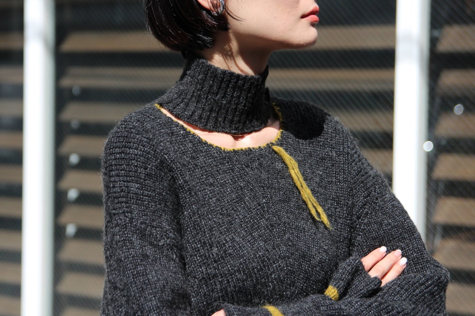 シルバー/レッド SODUK / スドーク「2 NECK LINE SWEATER」 - ニット