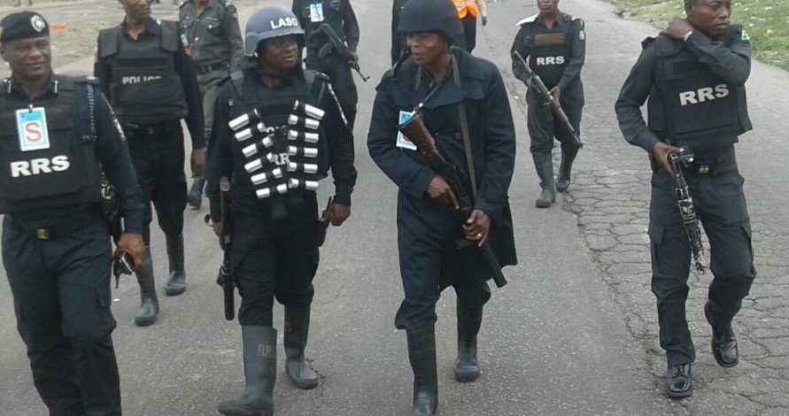 BREKAING Police DSS Take Over Abuja To Forestall Shi ites Protest brekaing-police-dss-take-over-abuja-to-forestall-shi-ites-protest