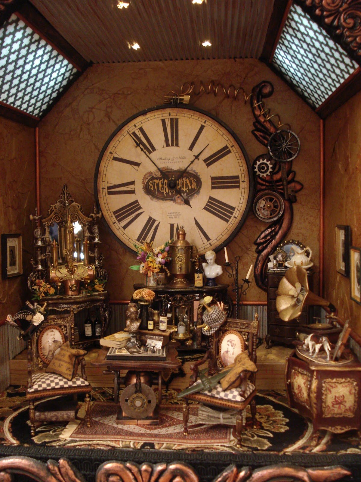 Custom Styled Dollhouse Kits Tom International Miniature Show