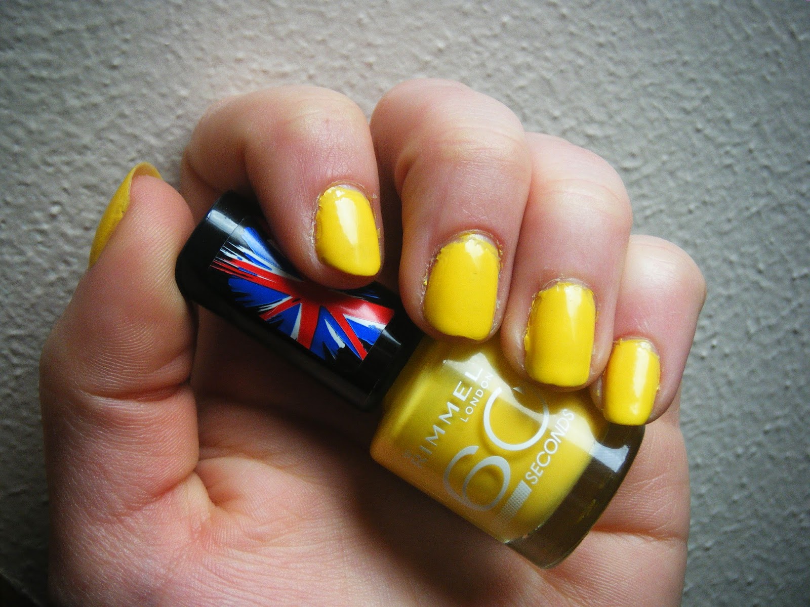 REVIEW Rimmel Nail Polish in "Sunny Days"