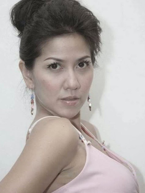 Photo Panas Venna Melinda, Artists and Anggota DPR | The Red [V]