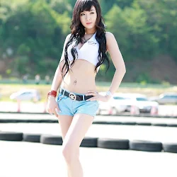 Hwang Mi Hee at CJ Super Race R5 2011 Foto 7