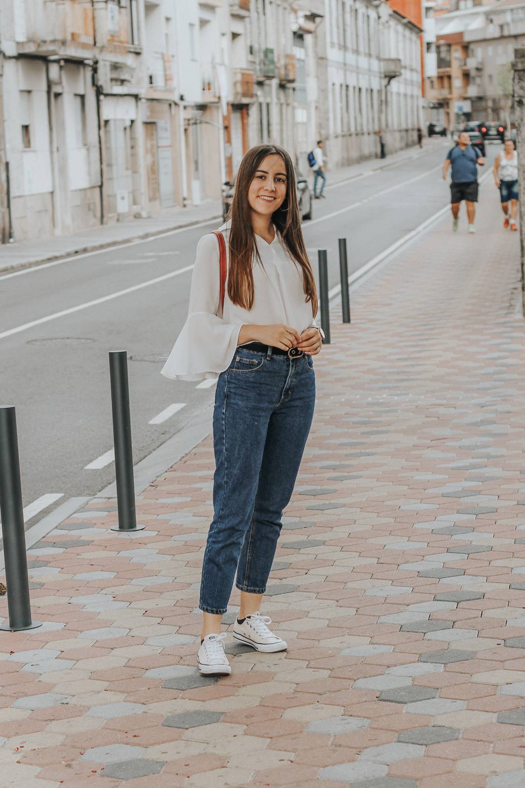 outfit_mom_jeans_white_zaful_shirt_converse_all_star outfit_mom_jeans_white_zaful_shirt_converse_all_star