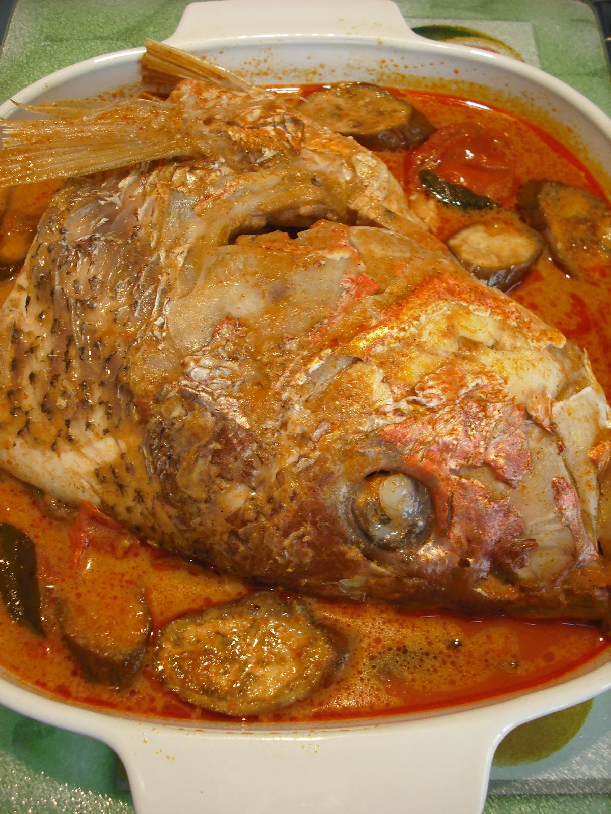 Суповой набор для ухи. Головы рыбные рецепты приготовления. Блюда из голов рыбы. Голова семги. Рыба набильон.