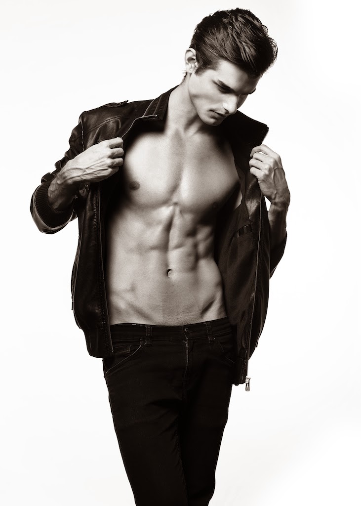 TIME MODEL INTERNATIONAL: New Pictures Giovanni Tosi by Wong Sim
