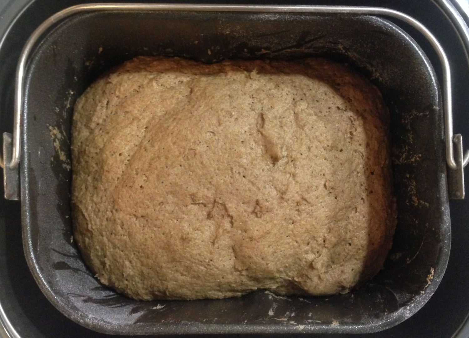 Лучшее тесто для хлебопечки. Ржаной хлеб в хлебопечке. Хлебопечка с замесом теста. Хлебопечка круглая с замесом. Хлебопечка с программой ржаной хлеб.