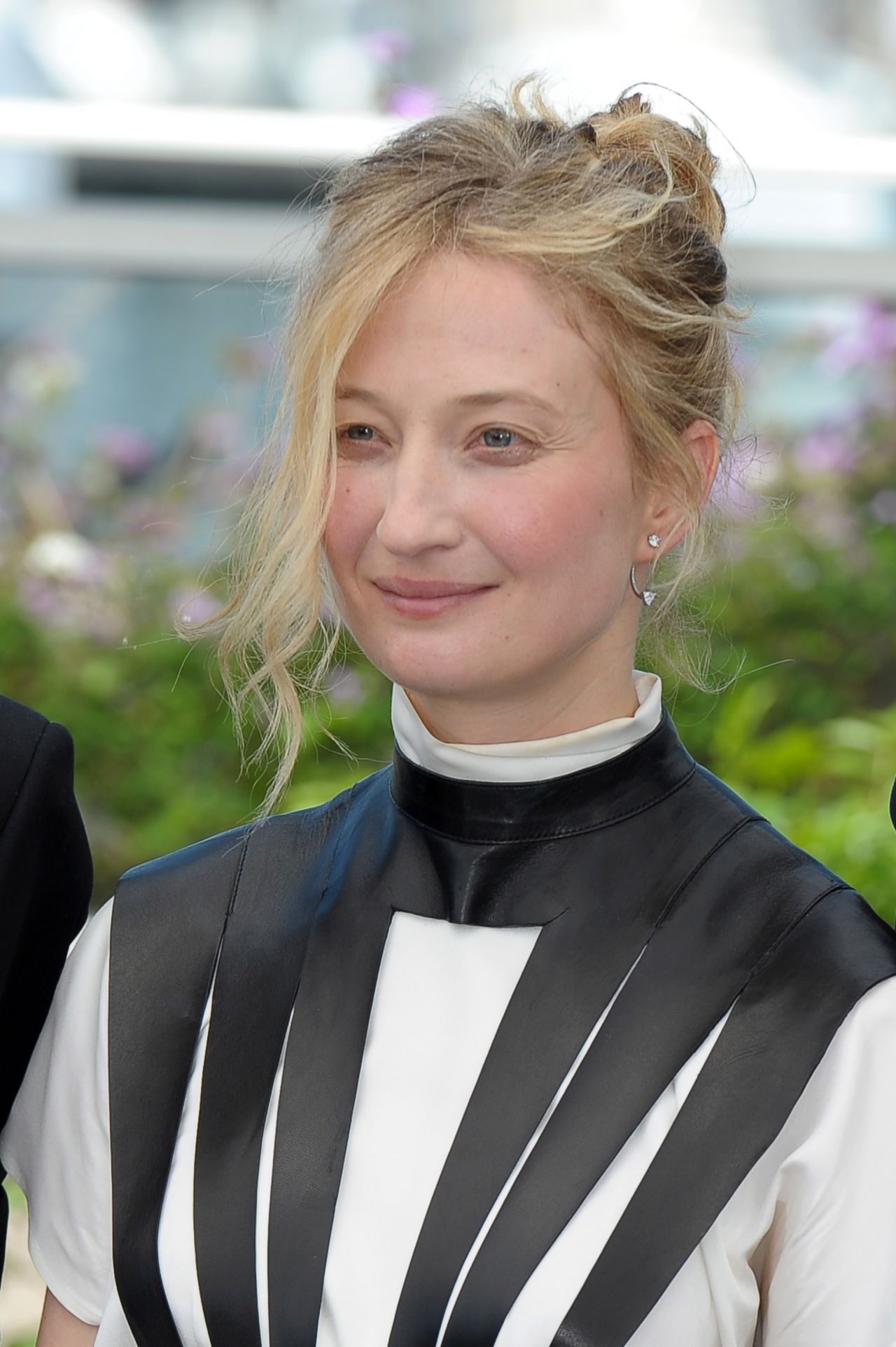 alba rohrwacher ismael s ghosts photocall at cannes film festival 05 17 2017 2