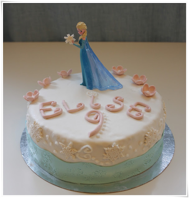 Linda`s hobbygleder: Frost-kake med Elsa-figur!