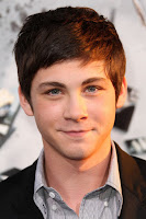 Logan Lerman: Fotos del Antes y Después - biografía 10 Fotos Logan Lerman Antes y Despues 7