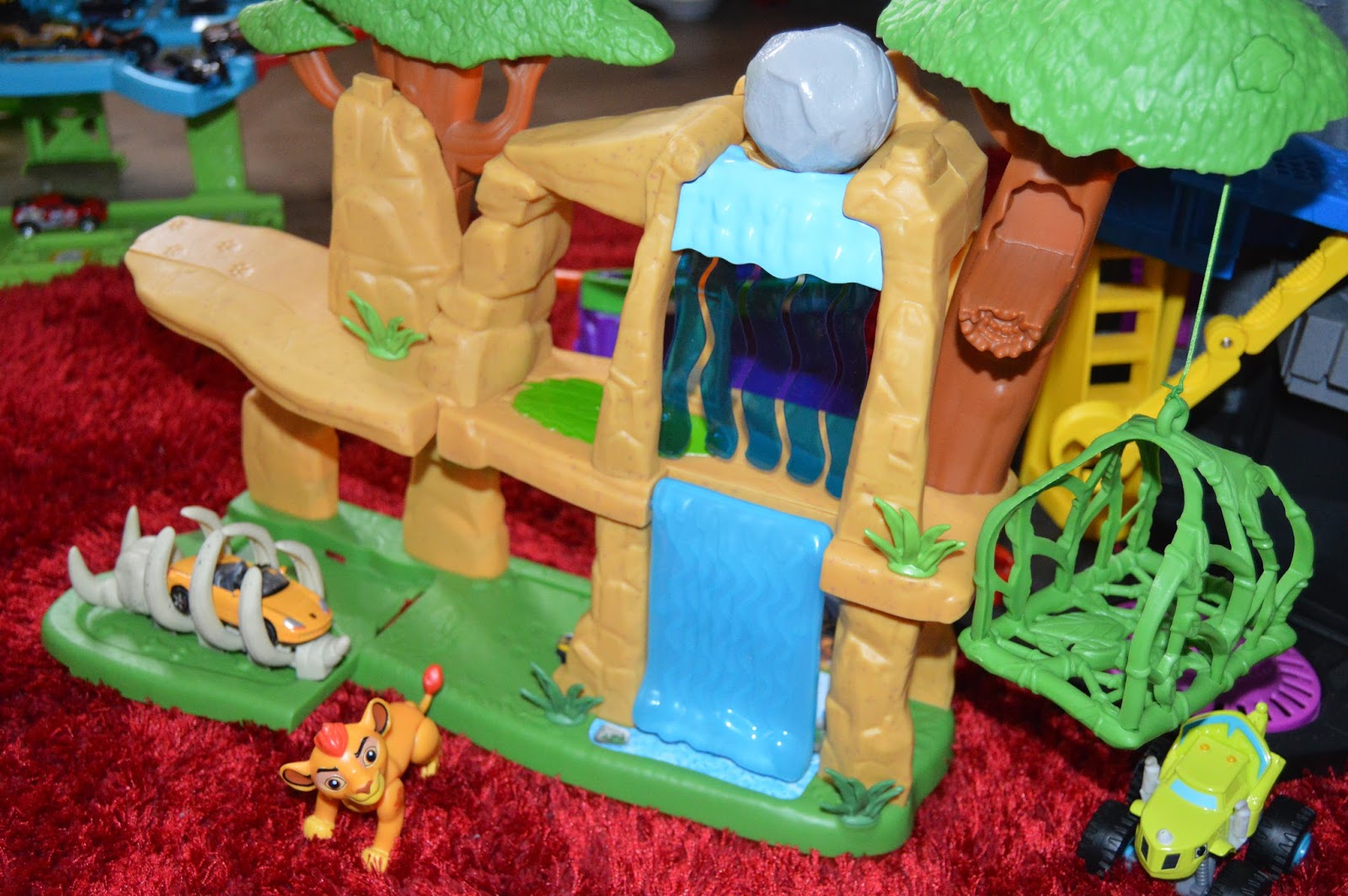 lion guard pride lands playset