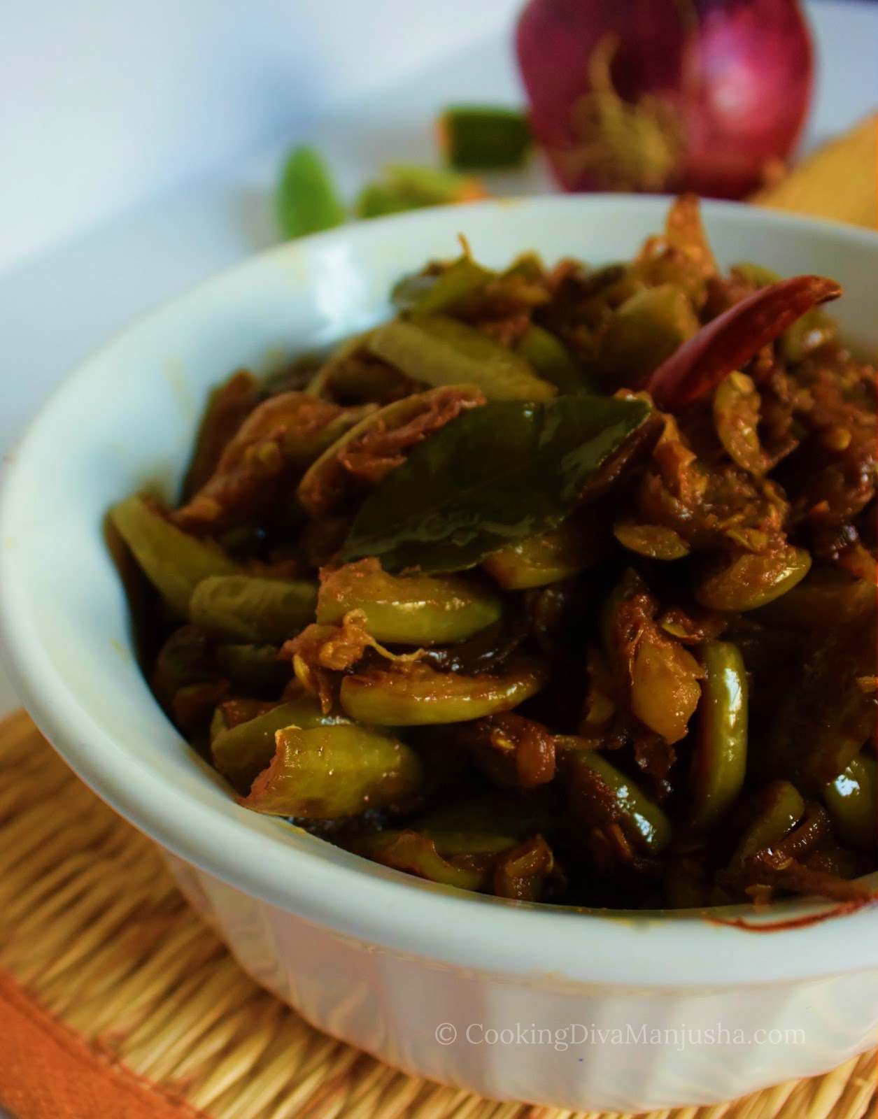 Kovakka Mezhukkupuratti Kerala style (2 methods)Ivy Gourd stir fry