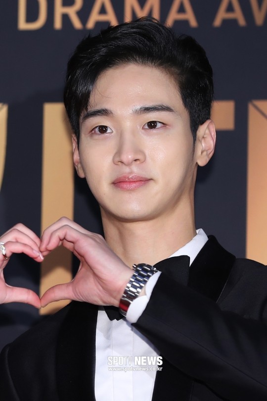 Actor Jang Dongyoon looking so perfect with his new hairstyle at 2019