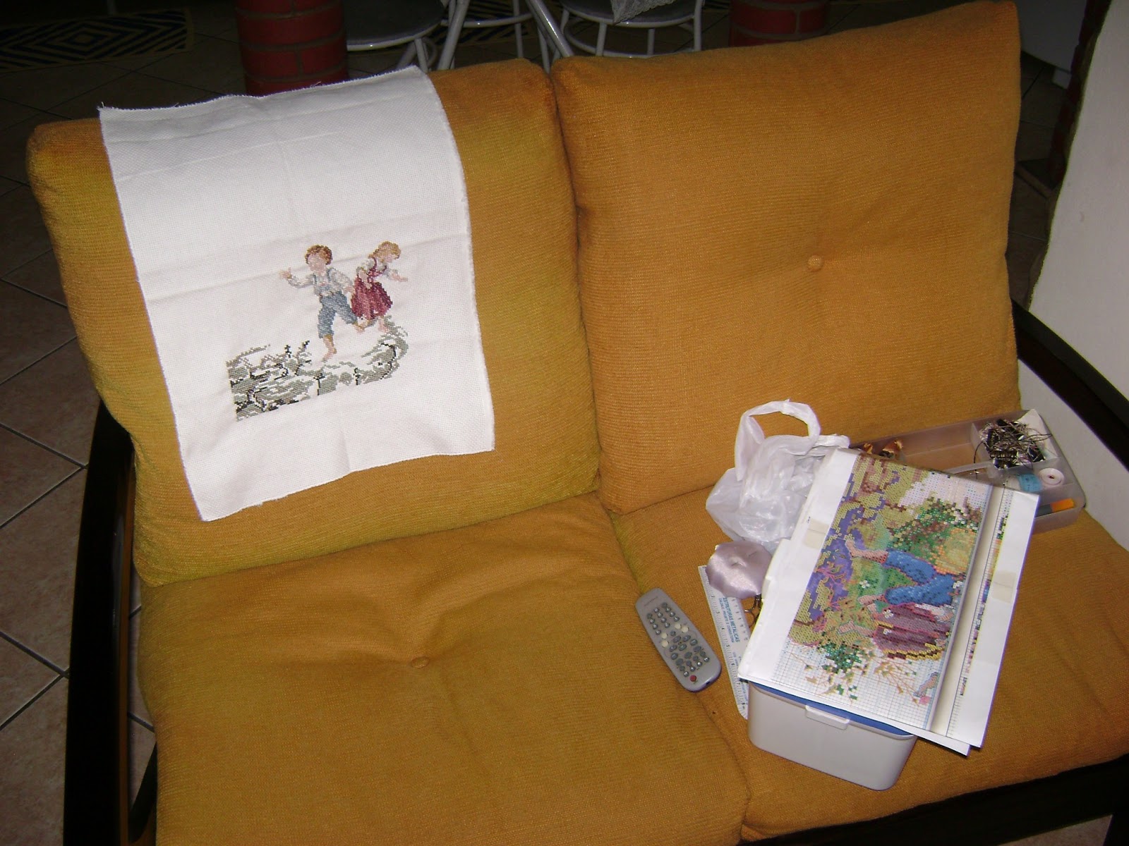 Milene Ponto Cruz: Santo Anjo