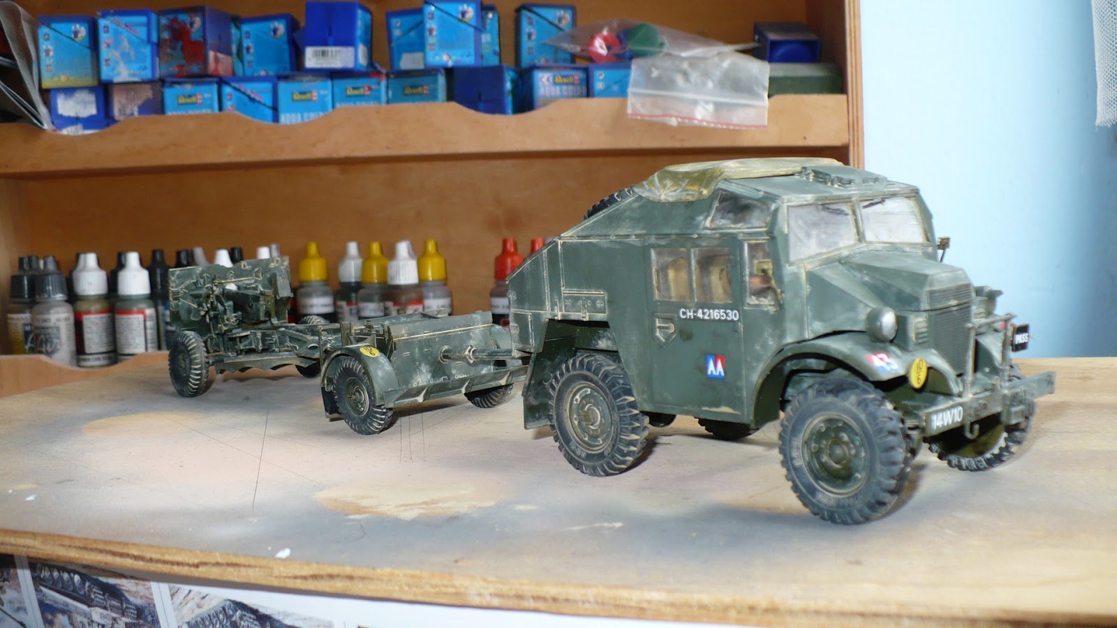 makettezes British 25PDR.field gun & Quad gun tractor